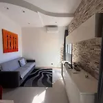 Paola Guest House