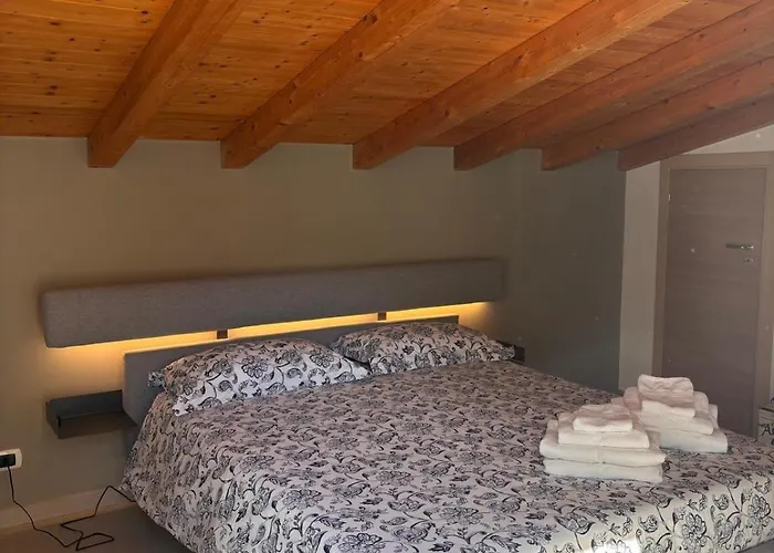Paola Guest House